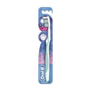 Oral-B 3D White Fresh Medium Toothbrush